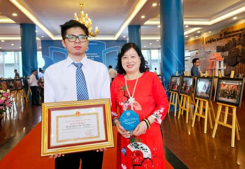 Một trong 126 gia đình được tuyên dương Gia đình văn hóa tiêu biểu Thủ đô năm 2026