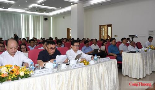 Đại biểu tham dự sự kiện. Ảnh: Thanh Minh.