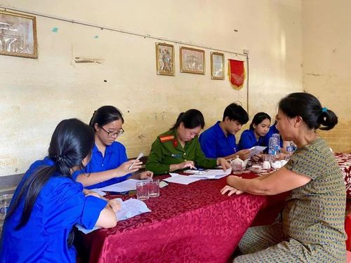 Những việc làm thiết thực không chỉ góp phần nâng cao kỹ năng số cho người dân mà còn thể hiện tinh thần trách nhiệm, sự nhiệt huyết của tuổi trẻ và lực lượng Công an chung tay xây dựng công dân số, xã hội số trên địa bàn.