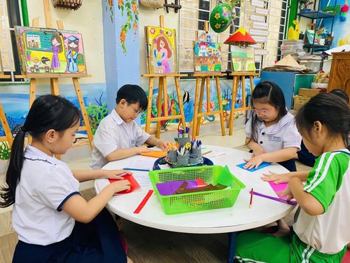 Mở rộng trường lớp luôn được người dân, phụ huynh rất quan tâm. Ảnh: NGỌC HÀ