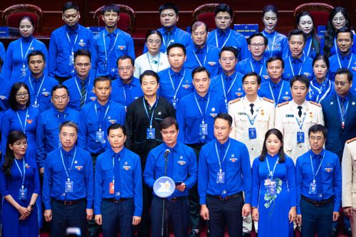 Đồng chí Bùi Quang Huy - Bí thư thứ nhất Trung ương Đoàn phát biểu nhận nhiệm vụ. (Ảnh: Phạm Thắng).