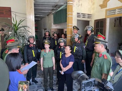 Lợi dụng mạng xã hội, Lê Thị Thủy đã đăng tải, chia sẻ thông tin sai sự thật; kích động và lôi kéo quần chúng nhân dân gây mất ANTT.