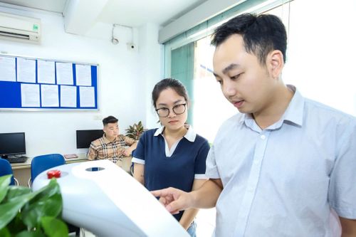 Việc triển khai Nghị quyết số 57-NQ/TW gắn trực tiếp với cải cách thủ tục hành chính, góp phần chuyển đổi phương thức phục vụ người dân, doanh nghiệp.