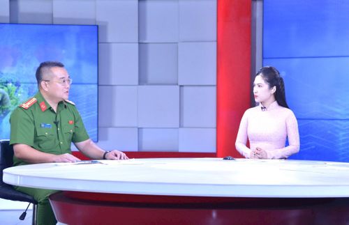 Thượng tá Bùi Anh Vũ, Trưởng cơ sở cai nghiện ma túy số 1, thành phố Hà Nội trao đổi tại Chương trình. Ảnh: Viết Thành
