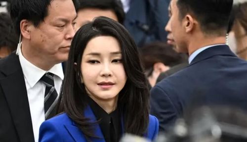 Các giao dịch bị cáo buộc chủ yếu diễn ra trong thời gian ông Yoon Suk Yeol giữ chức tổng thống từ tháng 5/2022 đến khi bị phế truất vào tháng 4/2025.