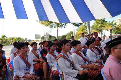 Đồng bào Chăm tại Lễ Khai mạc các hoạt đồng văn hóa, thể thao, du lịch