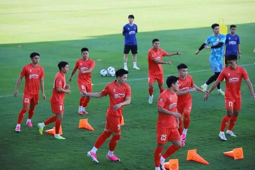 Đội tuyển Việt Nam tích cực tập luyện, chuẩn bị cho sân chơi khu vực