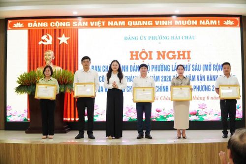 5 cá nhân nhận Bằng khen của Chủ tịch UBND thành phố