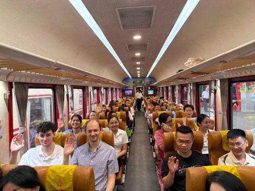 Nhiều y bác sĩ cho biết việc di chuyển bằng tàu hỏa mang lại cảm giác thoải mái hơn so với đi ô tô đường dài.