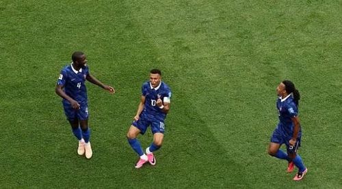 Với hiệu số +5, tuyển Pháp chỉ cần một kết quả hòa trước Na Uy là có được ngôi nhất bảng.