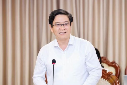 Vụ trưởng Vụ Giáo dục phổ thông Thái Văn Tài chia sẻ tại cuộc họp.