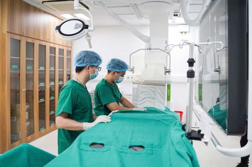 Toàn bộ hệ thống giường bệnh mới được lắp đặt.