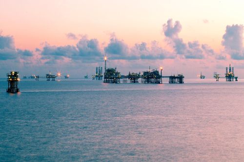 Hoạt động khai thác dầu khí tại mỏ Bạch Hổ