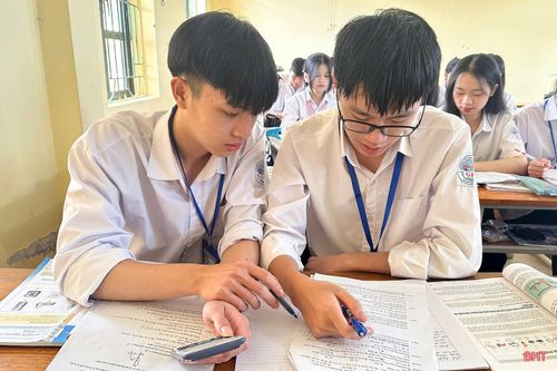 Việc tổ chức dạy thêm trong nhà trường sử dụng từ nguồn ngân sách nhà nước được giao hằng năm.