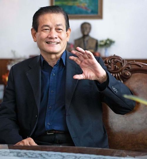 TSKH-KTS. Ngô Viết Nam Sơn: "Huế hoàn toàn có thể phát triển kinh tế di sản, giữ chân du khách ở lại dài ngày, đem lại nguồn thu cao cho ngân sách và giúp người dân nâng cao mức sống mà không cần cao tầng hóa theo “tư duy mét vuông”. Ảnh: Trung Dũng