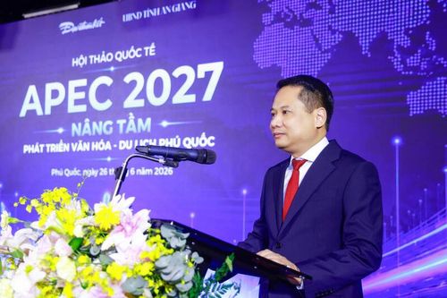 Ông Trương Thành Trung, Tổng Biên tập Báo Đại đoàn kết phát biểu tại hội thảo. Ảnh: Quang Vinh