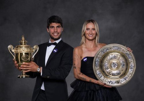 Marketa Vondrousova và Carlos Alcaraz cùng chức vô địch Wimbledon cách đây 3 năm.