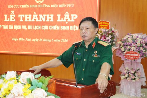 Thiếu tướng Lưu Trọng Lư, Chủ tịch Hội Cựu chiến binh tỉnh Điện Biên phát biểu tại buổi lễ.
