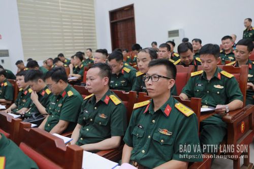 Các đại biểu tham dự hội nghị