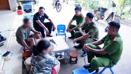 Công an phường Nam Cường phối hợp với lực lượng an ninh trật tự cơ sở thường xuyên thăm hỏi, động viên, nắm bắt tình hình đời sống của người sau cai nghiện.