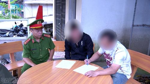 Các đối tượng thuộc diện quản lý sau cai nghiện ở xã Yên Bình đã ký cam kết chấp hành nghiêm các quy định của pháp luật, không tái sử dụng trái phép chất ma túy.