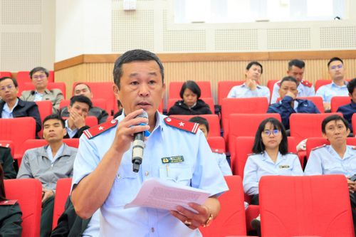Đại biểu phát biểu tại hội nghị