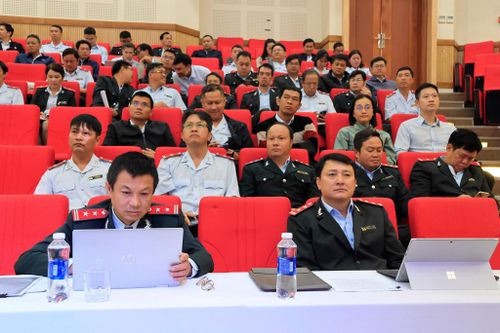 Các đại biểu tham dự hội nghị