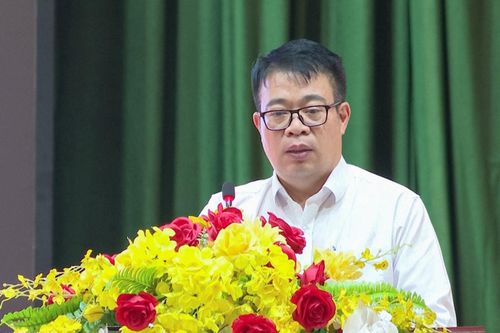 Phó Chủ tịch UBND tỉnh Nguyễn Ngọc Phúc đề nghị các sở, ngành, địa phương tập trung thực hiện hiệu quả hơn công tác CCHC
