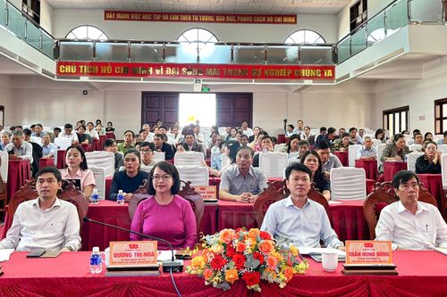 Các đại biểu dự hội nghị