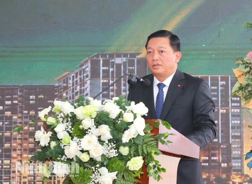 Đồng chí Nguyễn Cao Sơn, Tỉnh ủy viên, Phó Chủ tịch UBND tỉnh phát biểu tại lễ khởi công.