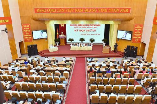 Quang cảnh kỳ họp.
