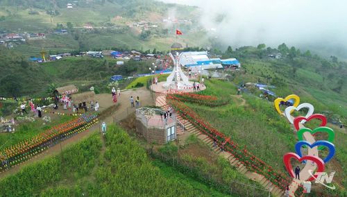 Khu vực Mù Là, xã Cao Minh, có cảnh quan tự nhiên đẹp và giàu tiềm năng phát triển du lịch cộng đồng.