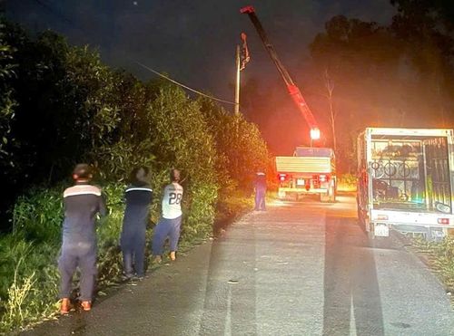 HueWACO tăng ca trong đêm thi công tuyến ống nhằm bổ sung nguồn nước thô cho nhà máy xử lý nước sạch Chân Mây