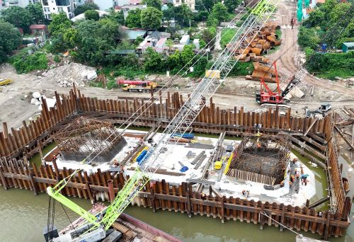 Về cơ bản, phần móng các trụ chính của cây cầu đã được thi công.