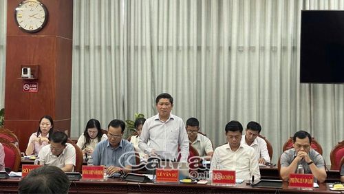 Phó Chủ tịch UBND tỉnh Lê Văn Sử khẳng định, UBND tỉnh sẽ chỉ đạo các sở, ngành và địa phương khẩn trương rà soát, tiếp thu đầy đủ các nội dung được đoàn góp ý; đồng thời hoàn thiện báo cáo, làm rõ từng nhóm vấn đề theo yêu cầu và gửi Đoàn khảo sát đúng thời gian quy định.