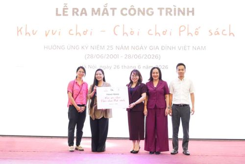 Lễ ra mắt và trao tặng khu vui chơi "Chòi Chơi" Phố sách. Ảnh: BTC