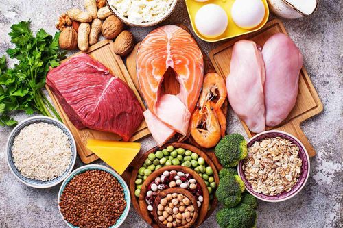 Người bệnh ung thư nên ăn các loại thực phẩm giàu đạm.