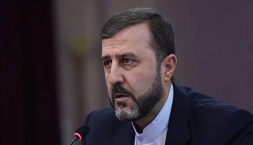 Thứ trưởng Ngoại giao Iran, ông Kazem Gharibabadi, nhấn mạnh việc bảo đảm an toàn hàng hải tại eo biển Hormuz không thể dựa trên những thỏa thuận mơ hồ, các tuyến hàng hải thay thế hoặc những quyết định không tính đến vai trò của Iran với tư cách quốc gia ven biển.