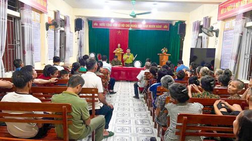 Công tác tuyên truyền được thực hiện tại từng tổ dân phố