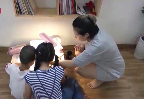 Bảo vệ trẻ trên không gian mạng cần sự vào cuộc đồng bộ từ cơ quan chức năng, nhà trường, gia đình.