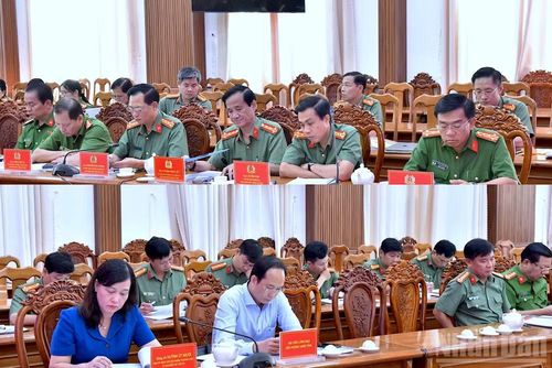Các đại biểu dự Hội nghị sơ kết 6 tháng đầu năm của Công an Cà Mau.
