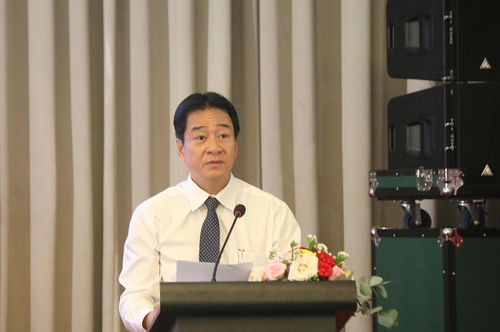  Phó Chủ tịch Thường trực UBND tỉnh Khánh Hòa Nguyễn Long Biên phát biểu tại hội thảo. Ảnh: TIẾN THẮNG 