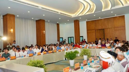 Hội thảo thu hút đông đảo đại biểu tham dự.