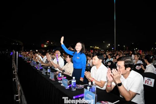 Tham dự chương trình có bà Nguyễn Phạm Duy Trang - Ủy viên thường trực Ủy ban Văn hóa và Xã hội của Quốc hội khóa XVI.