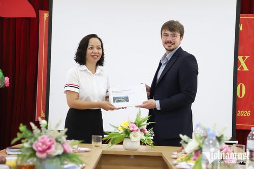 Chuyên gia Pháp gửi bản đóng góp về ý tưởng trưng bày cho lãnh đạo Bảo tàng Chiến thắng Điện Biên Phủ
