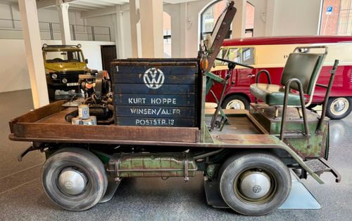 VW Plattenwagen: Tiền thân Transporter.
