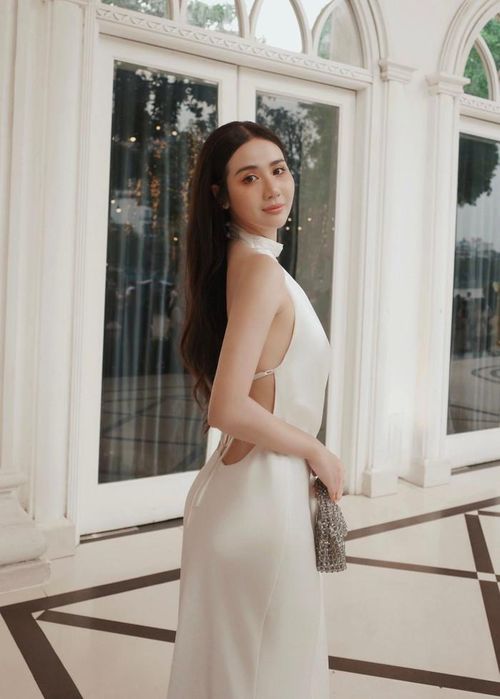 Huyền Lizzie hiện vẫn độc thân, cô dành thời gian cho công việc và chăm sóc con trai đầu lòng. Ảnh: FBNV