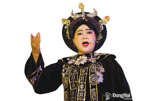 Nghệ sĩ kỳ cựu Ngọc Giàu luôn hết mình trong mọi vai diễn. Ảnh: Nguyễn Thụy Hoàng Kim