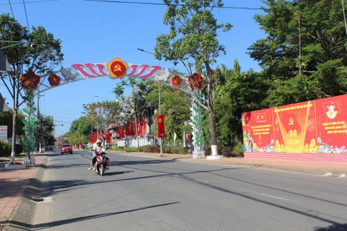 Xã Đạ Tẻh rực rỡ tuyên truyền cổ động trực quan (ảnh chụp trước Đại hội Đảng lần thứ XIV, 2026 - 2031)