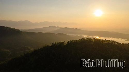 Trong tương lai, với nét đẹp nguyên sơ của đại ngàn cùng sự quan tâm đầu tư, khai thác theo hướng bền vững, núi Sáng Sơn sẽ trở thành điểm đến đặc sắc trên bản đồ du lịch của tỉnh.